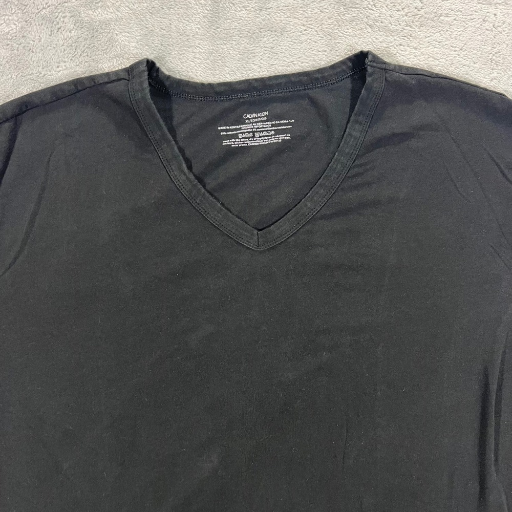 Calvin Klein V-Neck T-Shirt Mens XL Black‎ Cotton Stretch CK Logo Basic Casual